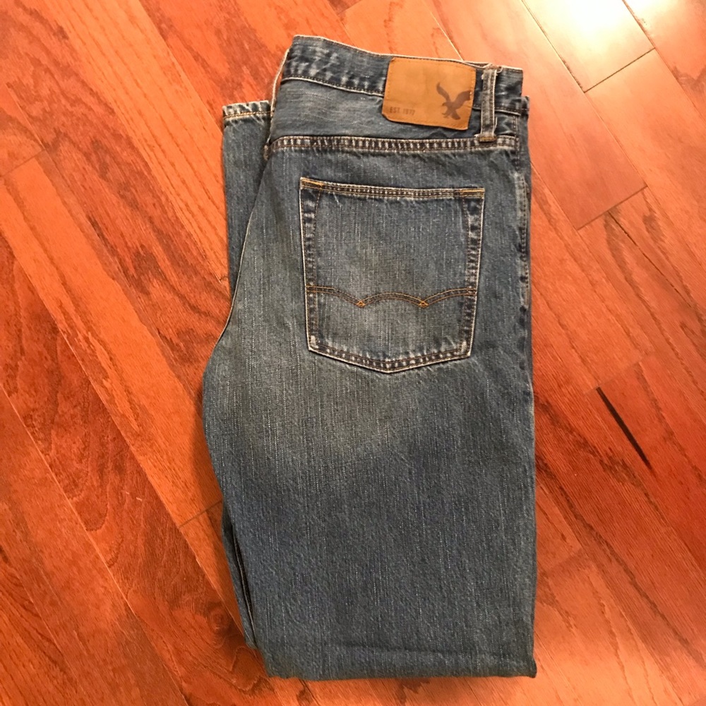 American Eagle Men’s jeans